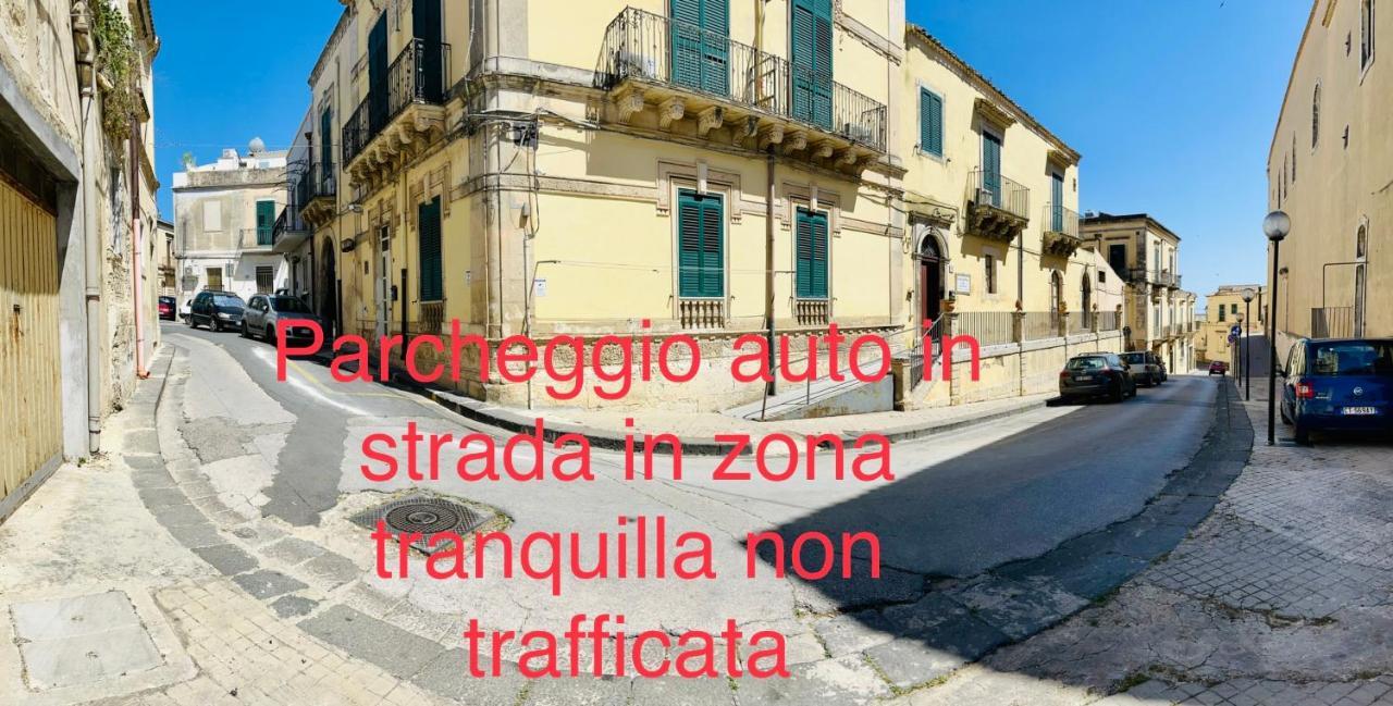La Casa Del Barocco Hotel Noto Bagian luar foto