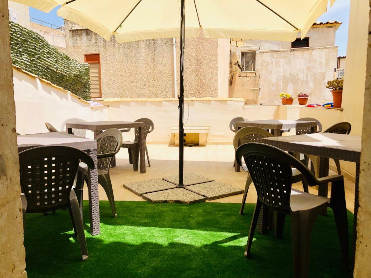 La Casa Del Barocco Hotel Noto Bagian luar foto